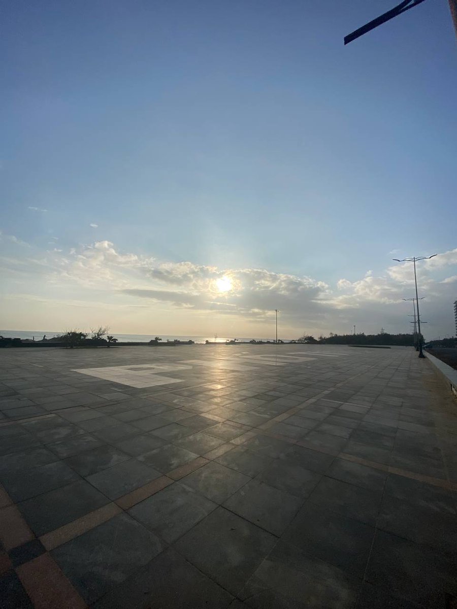 Quang Vinh tweet media