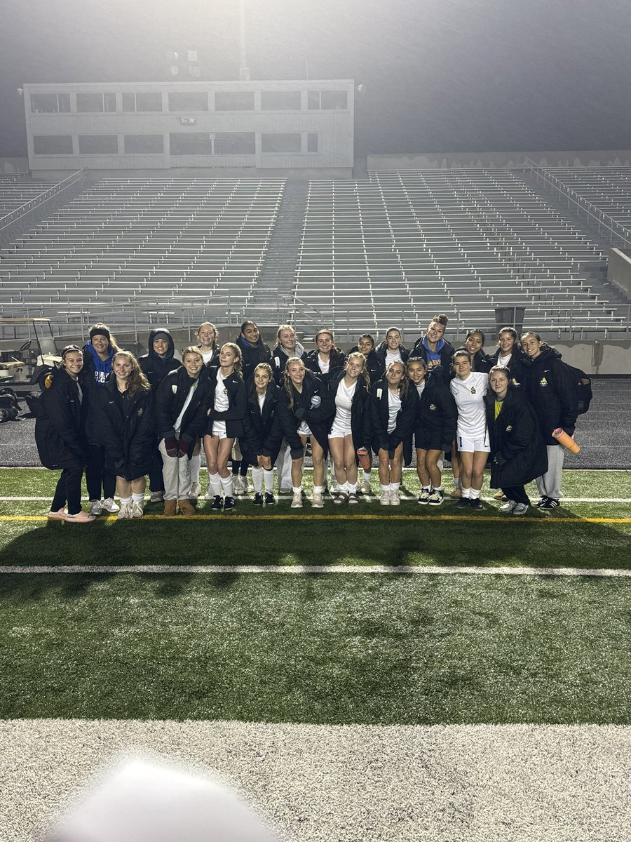 First round of district complete with a 8-0 win over Navarro. Claire Navarro (<a href="/TS01_claire07/">Claire Navarro</a> ) with ANOTHER hat trick 👀. Your Trojans are 7-0-0 after Round 1, scoring 39 goals and conceding only 2. Ready for round 2 🔥