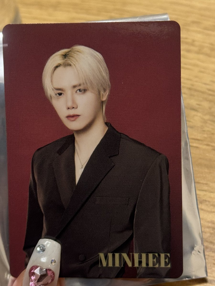 CRAVITYトレカ交換

譲 ミニ

求 アレン 寄り

15日手渡し希望です。
お気軽にリプ、DMお願いします🙇🏻‍♀️