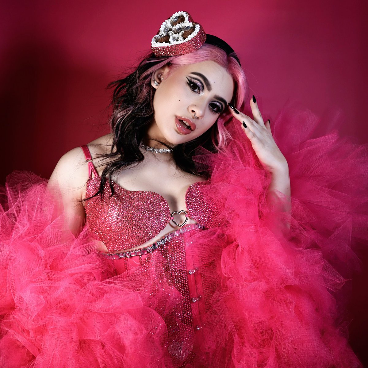 moonzy_cat's tweet image. Your Valentine 💘