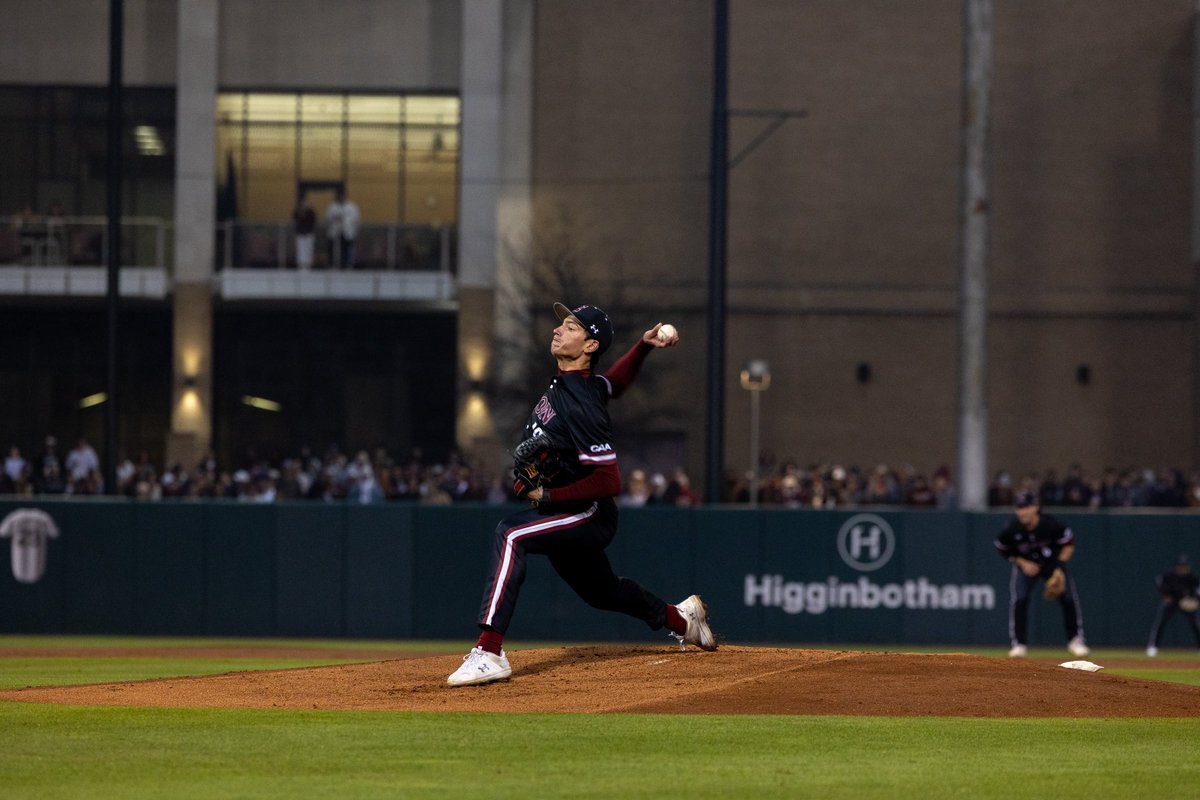 What a night for Justin. Mitrovich. 

5 IP / 1 H / 0 R / 3 K 

#PhoenixRising | #GoldStandard