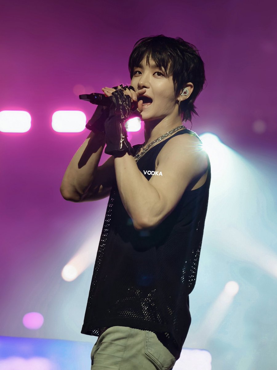 dxntcopymyID's tweet image. ㅡ rockstar🤘🏿

#JIHOON #지훈 #ジフ
#Kpopmasterz2025