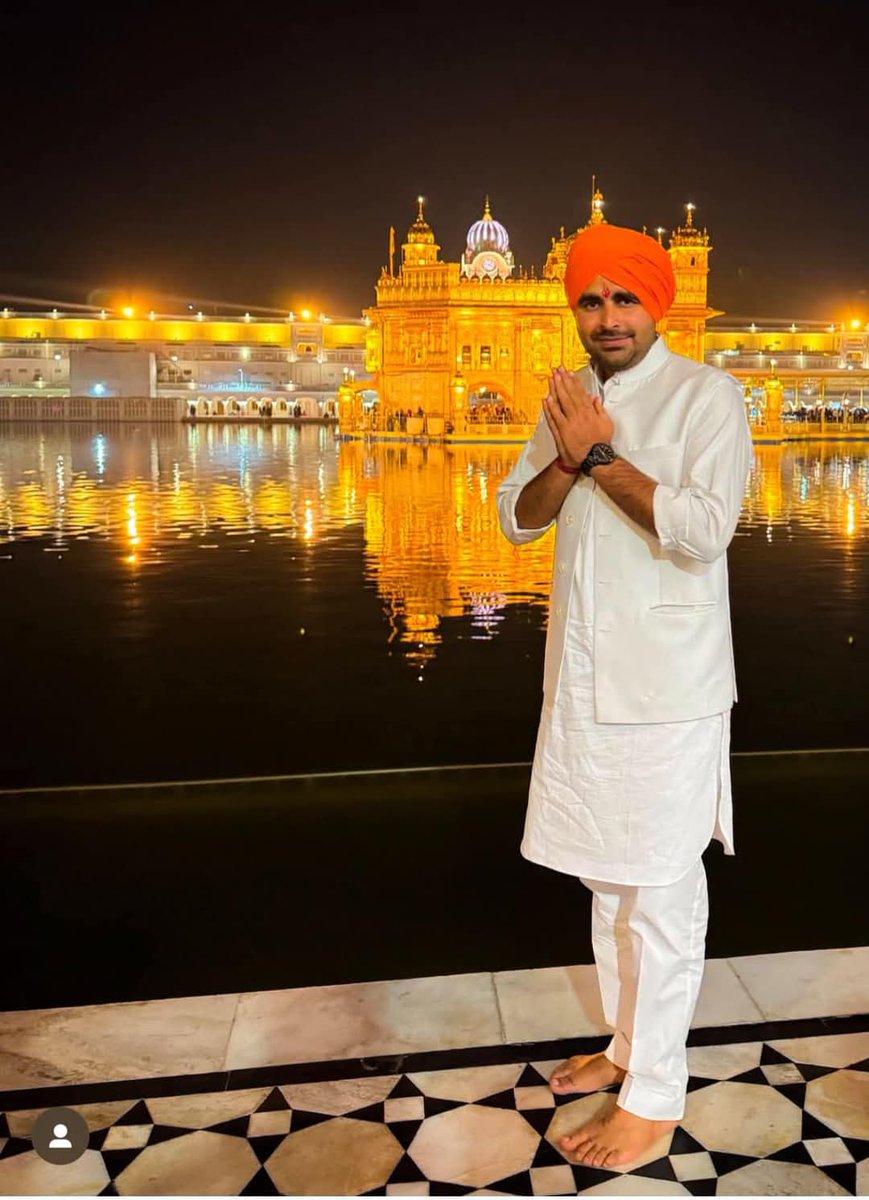 Jeet__7773's tweet photo. वाहे गुरु जी दा खालसा, वाहे गुरु जी दी फ़तह..!!  #अमृतसर
@RavindraBhati__ https://t.co/rOutn6ZoNy