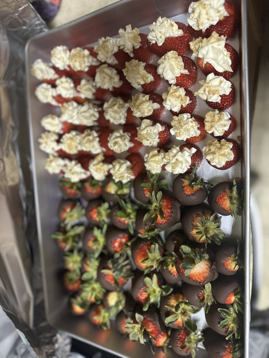 bikerbakerchic's tweet photo. Happy Valentine’s Day!!  Here’s what I made for today!! https://t.co/KeAUCBwzR6