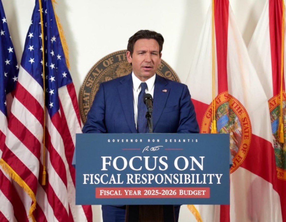 eduardomenoni's tweet photo. 🚨| ÚLTIMA HORA: El gobernador de Florida, Ron DeSantis, pide la eliminación del impuesto a la propiedad en el estado. Menos impuestos es más dinero para las clases trabajadoras. Apoyó fuertemente esto ¿y tú? https://t.co/5aWd2brmU0