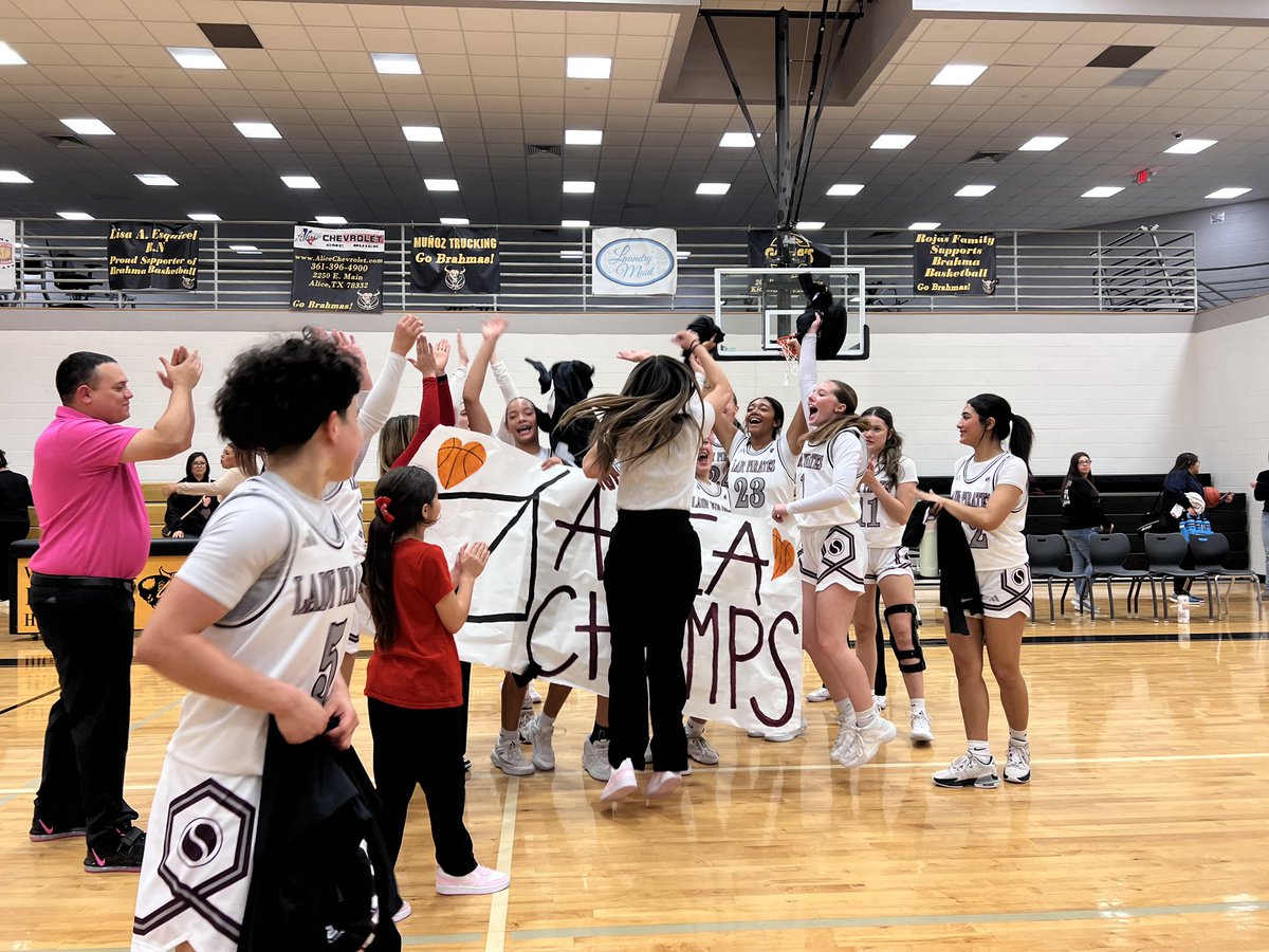 For the first time in 30 years, your Sinton Lady Pirates are headed to the Regional Semi-Finals!!!! Can’t even describe this feeling!! I am so dang proud of these girls!! Making History!!! 
#GoGetIt
<a href="/Lady_PirateBB/">Sinton Lady Pirate Basketball</a>