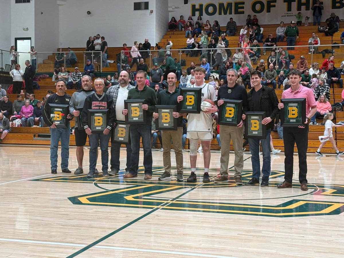 Tonight we welcomed the newest member of the Bison 1000 Point Club, Hunter Sisson!  Thank you to all the former Bison Alumni and 1000 Point Club members that returned to Arena Gym to help us celebrate our newest member.  What a great night!