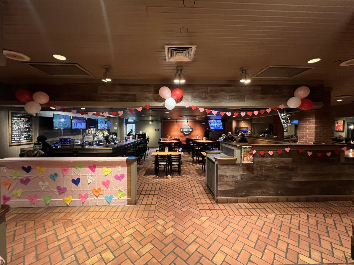 Lindsay Michelle 🌻 (@lindsayvx3) on Twitter photo Decorating for our guests is one of our favorite things! Such a fun atmosphere 🌶️🫶🏼 #chilislove #ValentinesDay #decorations #WHERREA <a href="/DayChelsea1104/">Chelsea Day</a> <a href="/JBarraza6/">Julie Barraza</a> <a href="/wherry_lisa/">Lisa Wherry</a> Decorating for our guests is one of our favorite things! Such a fun atmosphere 🌶️🫶🏼 #chilislove #ValentinesDay #decorations #WHERREA <a href="/DayChelsea1104/">Chelsea Day</a> <a href="/JBarraza6/">Julie Barraza</a> <a href="/wherry_lisa/">Lisa Wherry</a>