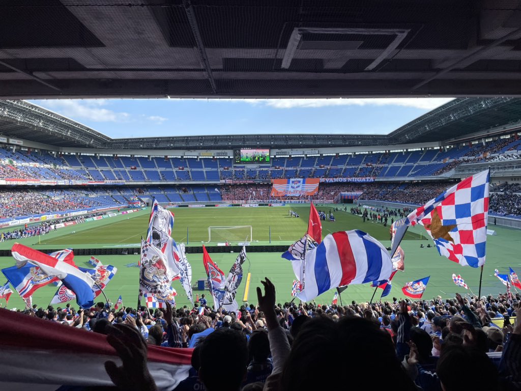 sky_line_11's tweet photo. 開幕戦🇫🇷

 #今日はここから https://t.co/vNi6TE9M1W