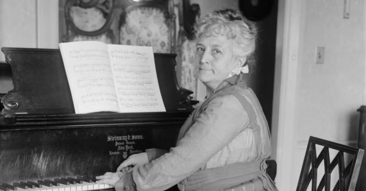 MikhailUC's tweet photo. 🎼 El 15 de febrero de 1938 llegan a La Guaira, Venezuela, a bordo del barco 'Santa Paula', los restos de la compositora, mezzosoprano y virtuosa pianista Teresa Carreño, quien había fallecido en Nueva York en 1917. https://t.co/QGMh3yVMEG