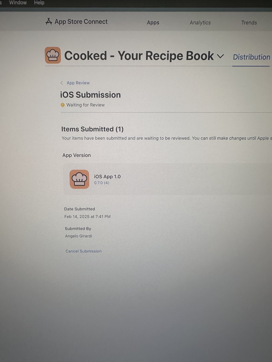 CookedApp's tweet image. shitty photo but cooked submitted to the app store 🫡