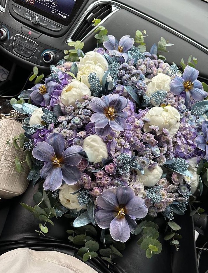 blue flowers bouquet