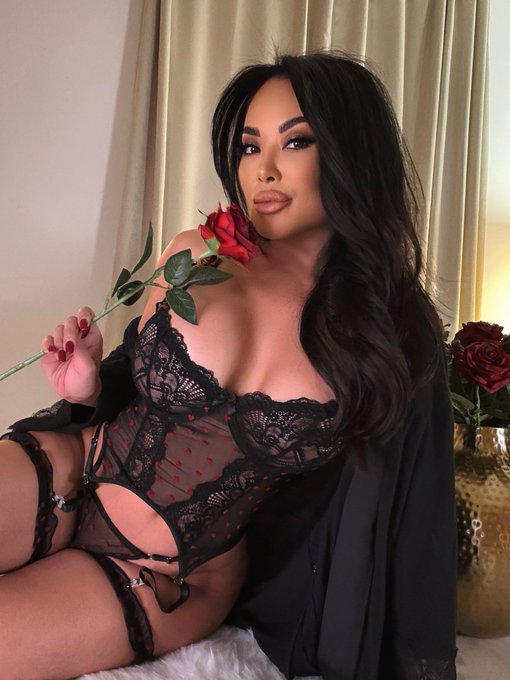 Watch Kaylani Lei's leaked NSFW photo on TwXstars