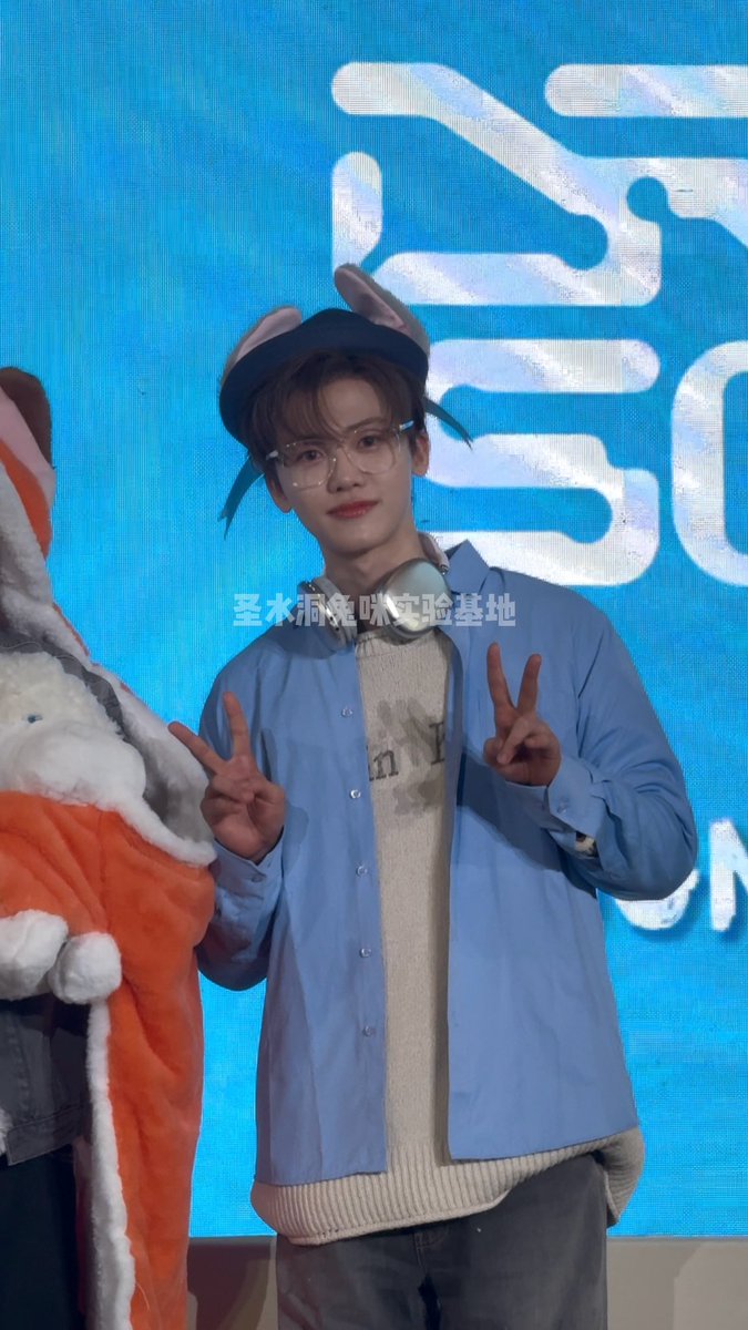 jamong1323's tweet photo. 🐰🐰🫳🫳

https://t.co/VgorCK9jSW https://t.co/Ea5Grr8QgY