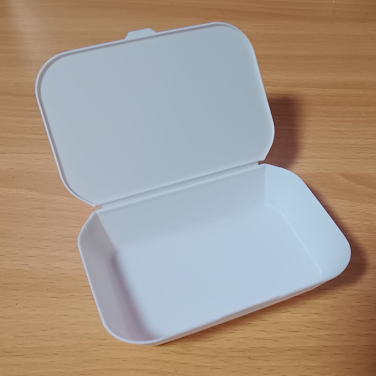 sin1west's tweet image. 軽くて重ねられる蓋付きケースをMakerWorldで公開しました!印刷してみてね!#P1S #Stackable
makerworld.com/en/models/1110…