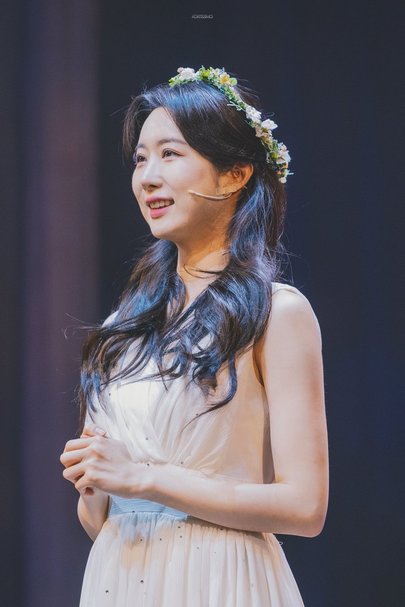 fortissimopic's tweet photo. 250214 여신님이 보고계셔 커튼콜
여신 #주다온 https://t.co/htRUnqzePv