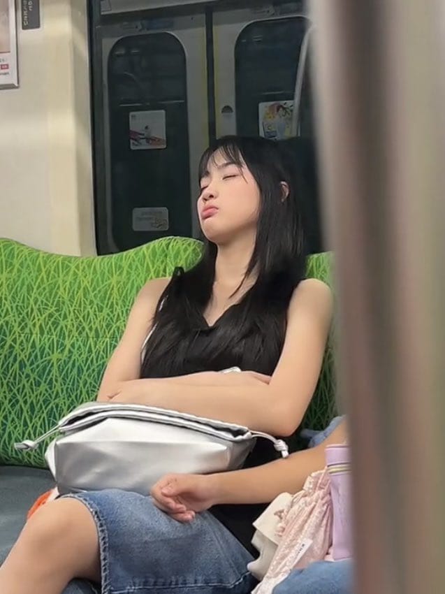 Zenn_Mich's tweet photo. @AM_EllaJKT48 turu lagi lak https://t.co/VqD6COfzzu