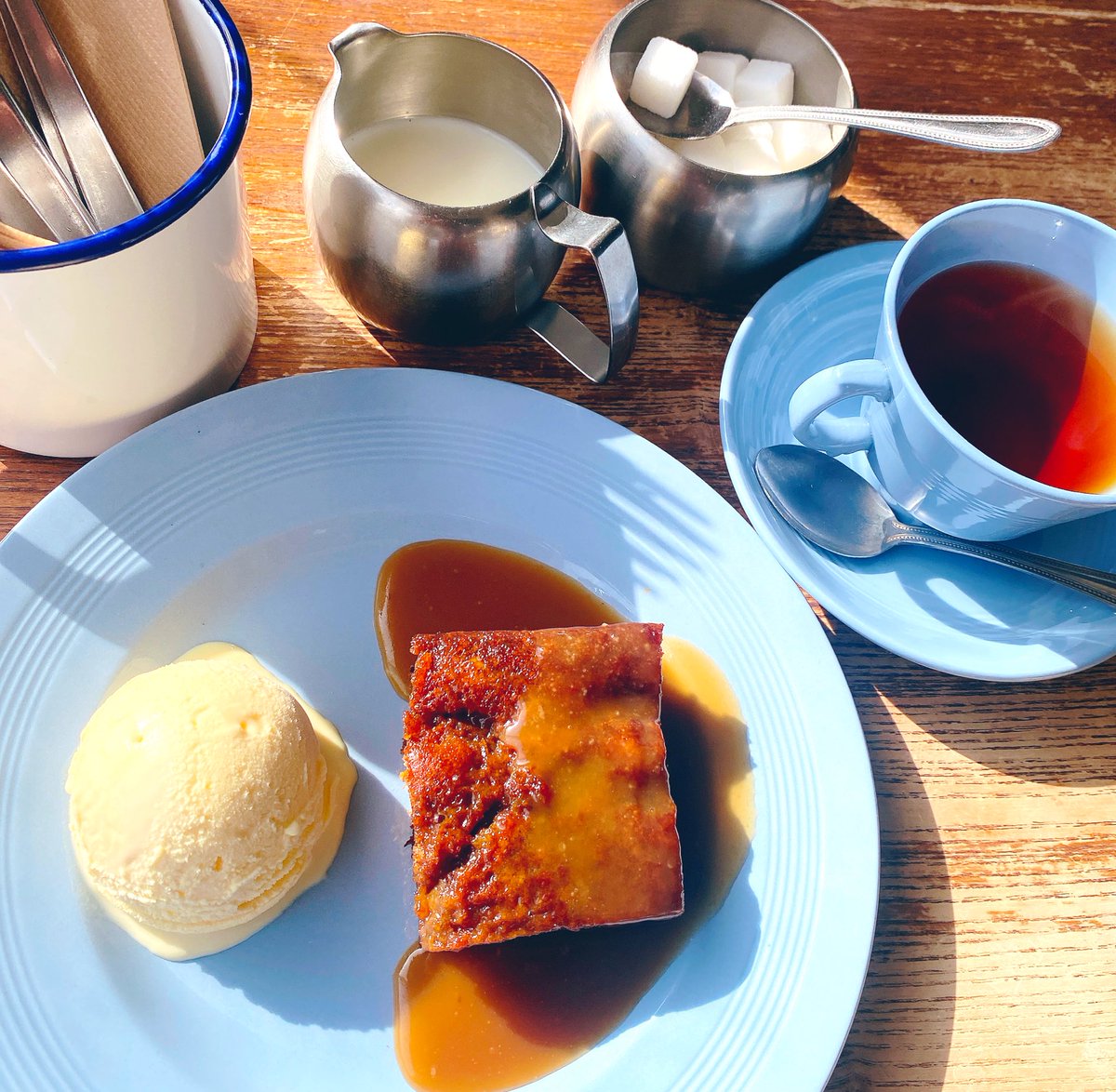 奈良のBRIGHTON TEA ROOM さんへ🫧🫖
大好きなお店、ひさびさです♡♡
スティッキートフィープディングとキームンをいただきました！！ 大好き🇬🇧♥️
<a href="/BrightonTeaRoom/">Brighton Tea Room</a>