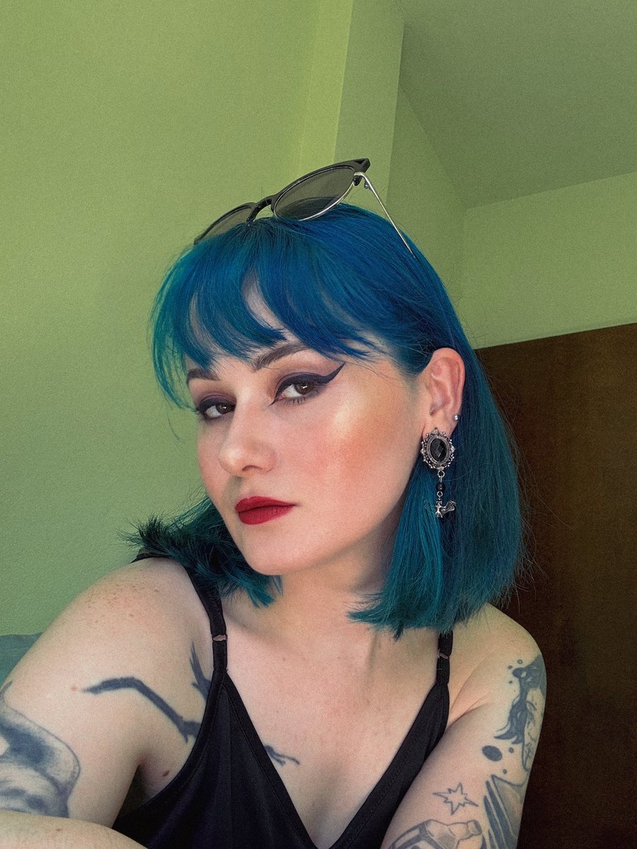 To linda demais com esse cabelo, não adianta!! 💙