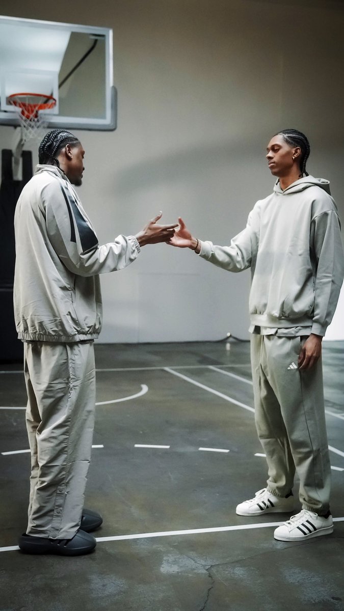 izzycreatezz's tweet image. Adidas goats📸