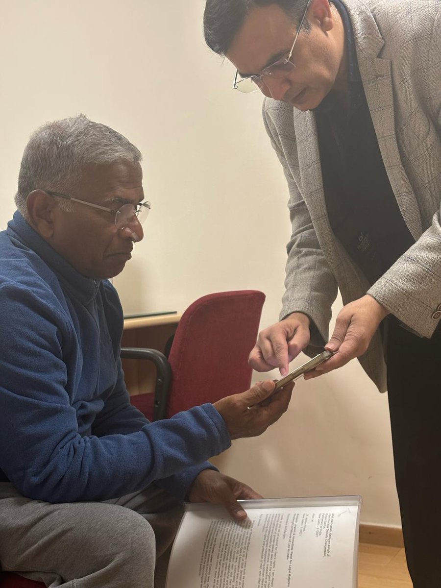 ShoneeKapoor's tweet image. Met Hon'ble Deputy Chairperson of Rajya Sabha Sh. Harivansh Narayan Singh Ji yesterday and apprised him of gross misuse of Gender Biased Laws.
Must say he is a very humble man, he gave a patient hearing and gave few astute suggestions to take our movement forward. He strong…