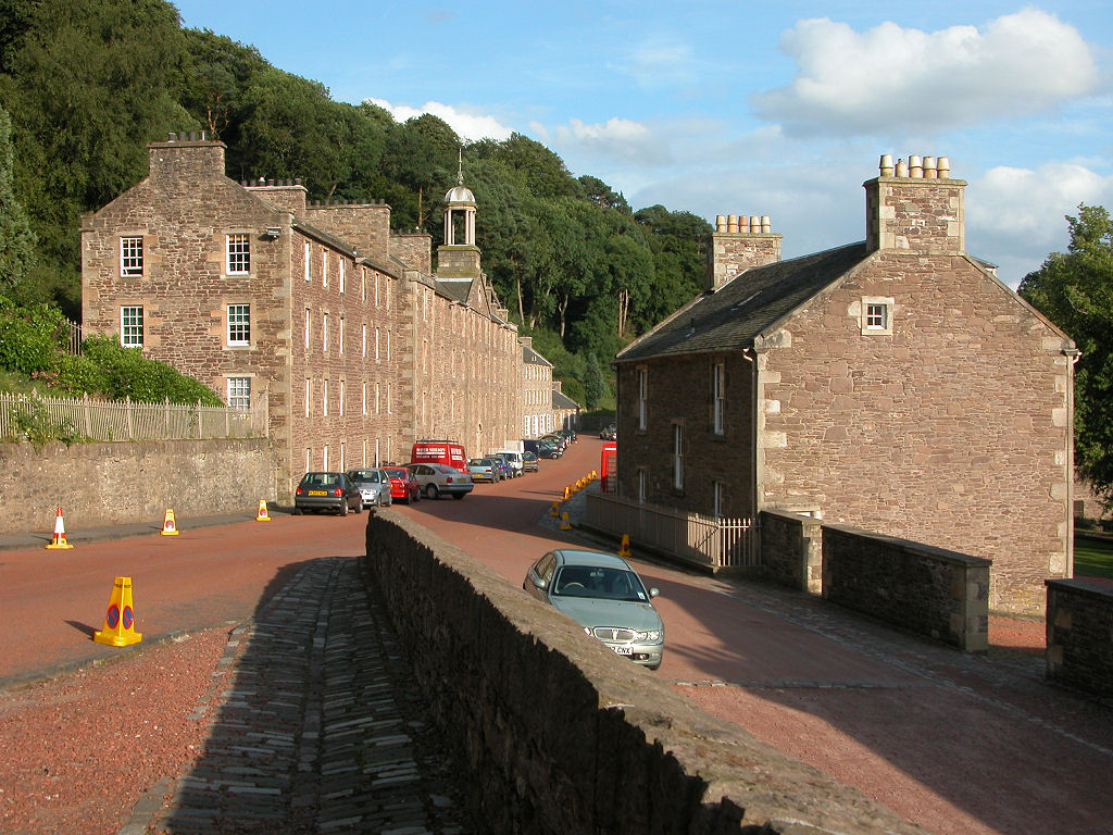 The amazing New Lanark World Heritage Site. This historic mill complex and village was built from 1785 in a previously inaccessible gorge of the River Clyde, a mile south-west of Lanark. The cotton mills here operated until 1968. More pics and info: undiscoveredscotland.co.uk/lanark/newlana…