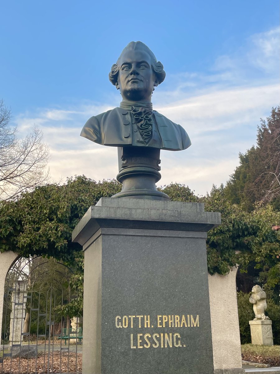 „Wer über gewisse Dinge den Verstand nicht verlieret, der hat keinen zu verlieren.“

Gotthold Ephraim Lessing † 15. Februar 1781 in Braunschweig

👉🏼 Lessings Katze. Eine Geschichte in „Wolken und Kastanien“: steadyhq.com/de/renatus-dec…