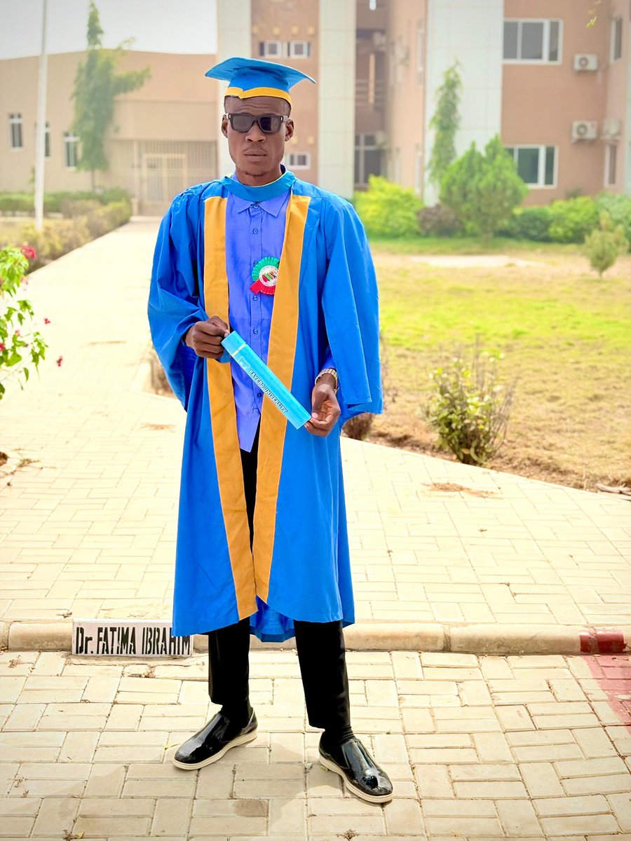 Francis_Tansi2's tweet photo. FIRST CLASS FINISH!🎓💙
I convocated with FIRST CLASS HONORS in Accounting from Bayero University Kano! My journey was fraught with hurdles, but resilience, faith & discipline paid off. Thanks to my supportive family & friends!
#FirstClassHonors #AccountingGrad
#BukConvocation https://t.co/VVsxDyC0dq