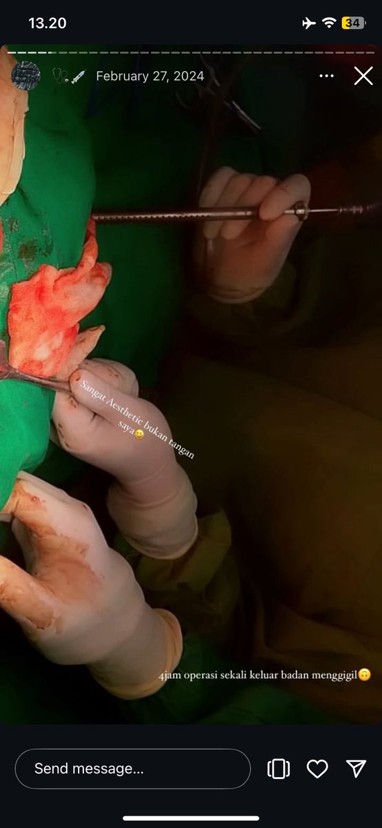 firabersafari's tweet photo. cerita lucu hari ini. ada akun instagram cewe cantik unreal spek 17 tahun udah jadi dokter dan punya klinik sendiri. udah follow aku dari lama sih, tapi siang ini aku iseng buka akunnya karena skeptis. pas lihat highlight story nya, LAH INI MAH STORY KOAS BEDAHKU 😭 https://t.co/Axyo0ms3mz