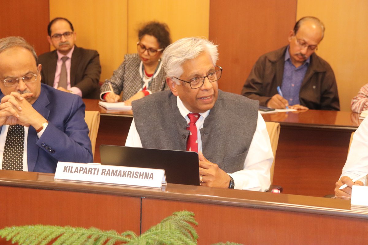 RIS (@ris_newdelhi) on Twitter photo Dr <a href="/kramakrishna247/">Kilaparti Ramakrishna</a>: Blue Economy presents a powerful opportunity, especially for developing countries, for driving economic transformation, job creation and climate resilience. Realizing its potential require strong policy, investment and regional collaboration.
<a href="/Sachin_Chat/">Sachin Chaturvedi</a> Dr <a href="/kramakrishna247/">Kilaparti Ramakrishna</a>: Blue Economy presents a powerful opportunity, especially for developing countries, for driving economic transformation, job creation and climate resilience. Realizing its potential require strong policy, investment and regional collaboration.
<a href="/Sachin_Chat/">Sachin Chaturvedi</a>