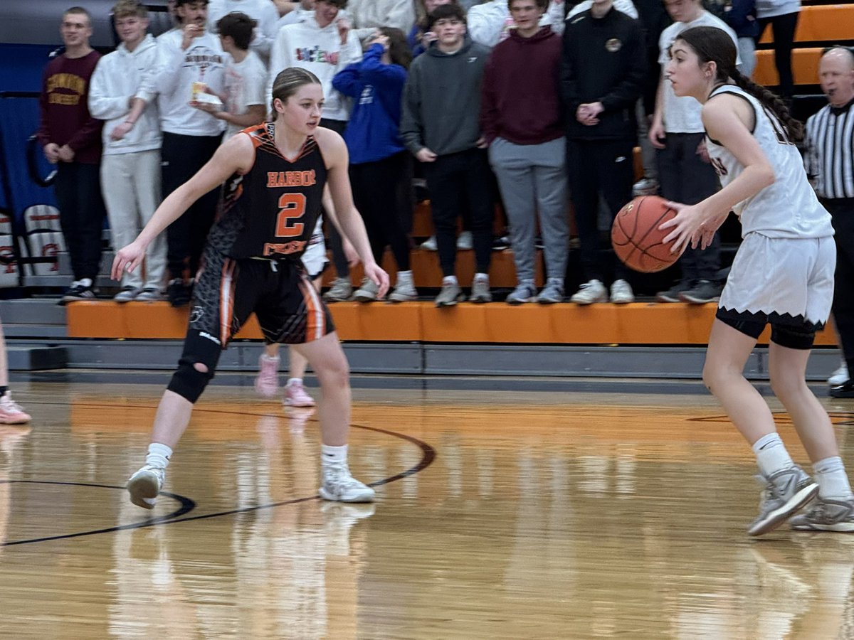 ETNreisenweber's tweet photo. It has been quite a battle with these talented guards one final time. Brooke Przybylski of Harbor Creek and Paige Garrity of Fairview! https://t.co/cHwsTsQA3b