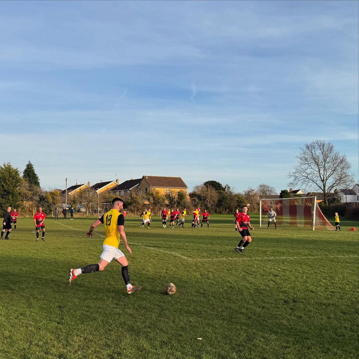 TewkesburyTown's tweet image. Todays Results

Longlevens Res 2-7 TTFC 1sts

Four-midable @AlexRoder3 takes MOM with a haul of goals ⚽️⚽️⚽️⚽️ which saw us take home an important 3 points on the road against Levens who sit 4th in the league

Jamie Goodwin, Scott Jordan and Shea Danter also on the scoresheet