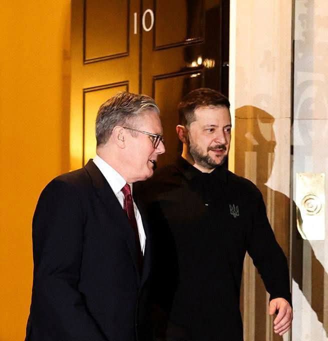 Aziz Yıldırım deyil bu? ))