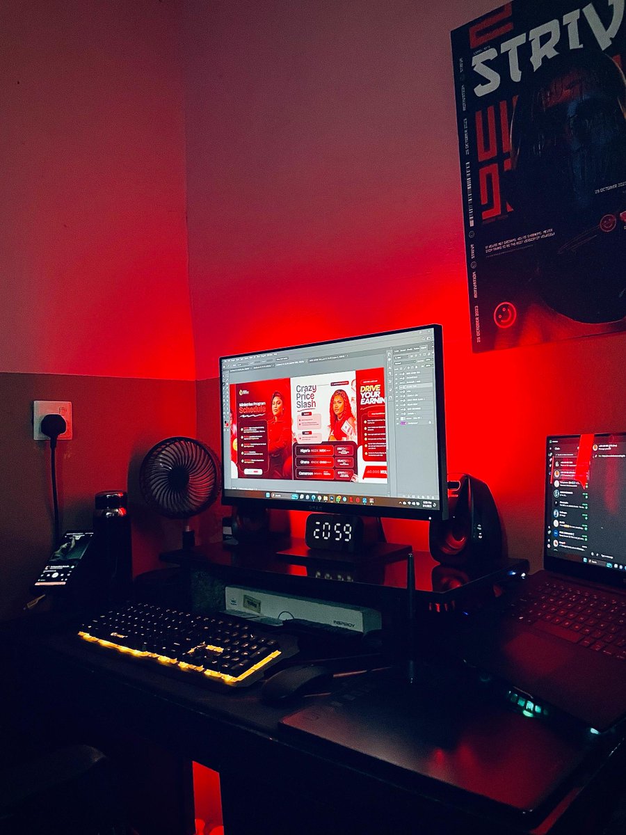 _SAMMYARTS's tweet image. My Workspace Evolution.
1st slide: Had just my smartphone to design with.
2nd slide: Got a new pc and a bigger fan.
3rd slide: Rented a new apartment and I CONTINUED to build my Workspace.
4th slide: My current Workspace as of today.
Lesson: KEEP BUILDING🔥