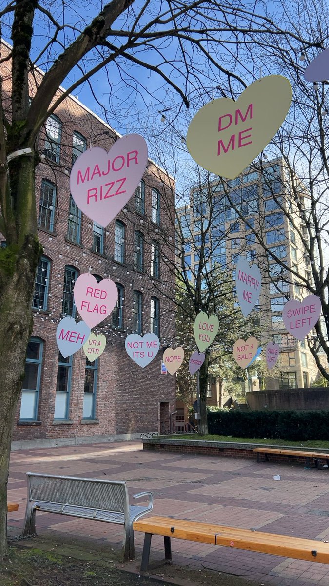 sweetrowena found #cubiecoin in a Blue vault at this location! Join me playing #cubieverse, It's awesome!   #3262147