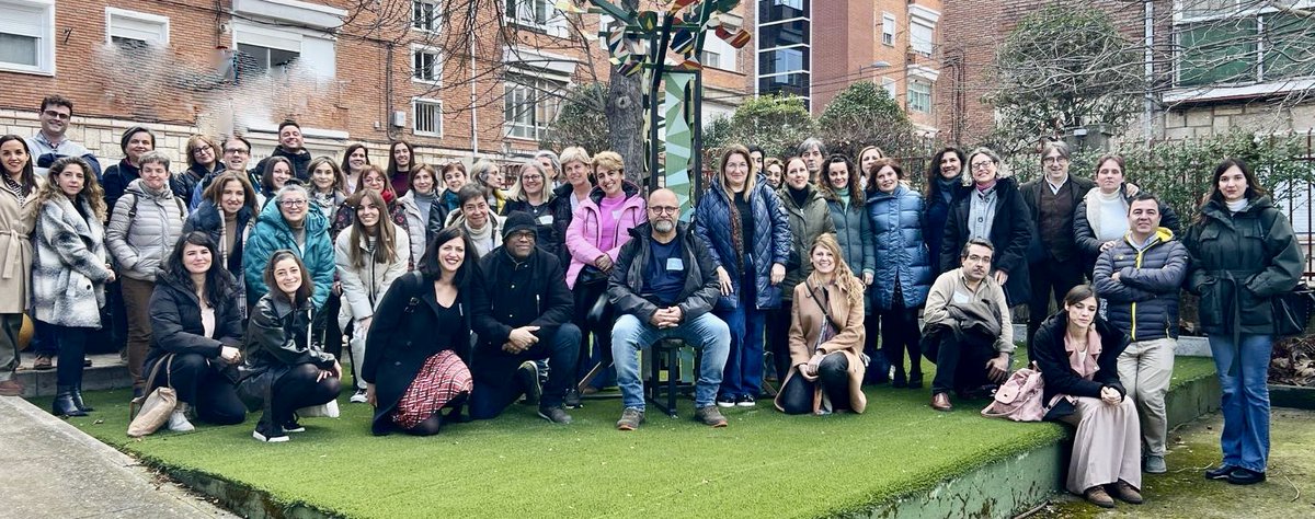 david_samore's tweet image. IT WAS A GREAT SESSION with 50+ Vocational Education teachers in Spain! The topic was SCHOOL LEADERSHIP which is now being seen as essential to success in Spanish schools—public, private and charter. @followers 
#leadership #liderazgo #schools #escuela #vocationaltraining