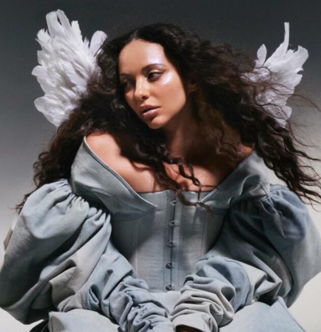 PopBase's tweet image. JADE wins the BRIT Award for Best Pop Act. #BRITs