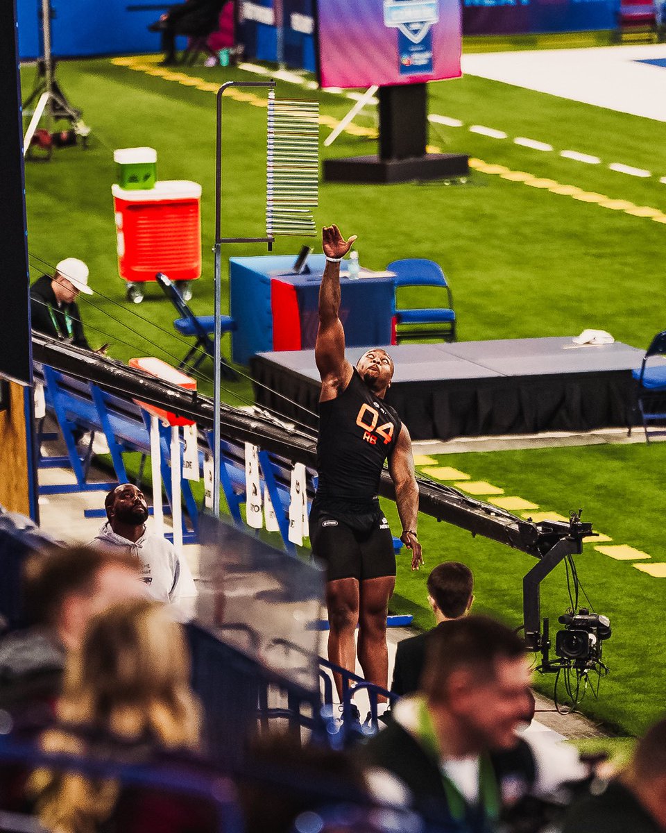 TexasTechFB's tweet photo. Tahj Time in Indy ⌚️ https://t.co/nzWLBeNZtu