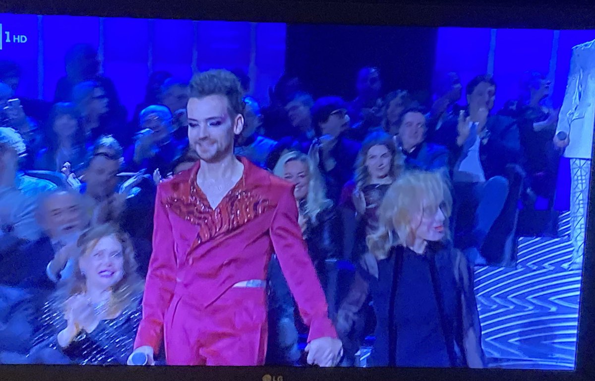 Ultima settimana con loro <a href="/Valerio_Scanu/">ValerioScanu</a> <a href="/Rita_Pavone_/">Rita Pavone Official</a> #valerioscanu #OraoMaiPiu #TeamScanu #soloconunaparola