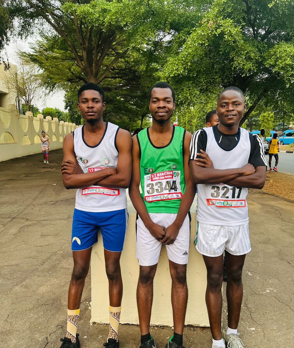 CyprianIgwe3's tweet image. Today I participated in ECOWAS 21 km Marathon, it was my first time though and I was among the top 50 finishers.... Unfortunately ECOWAS didn't provide enough water for the marathon despite starting very late...
#ECOWAS #MARATHON #ABUJA #