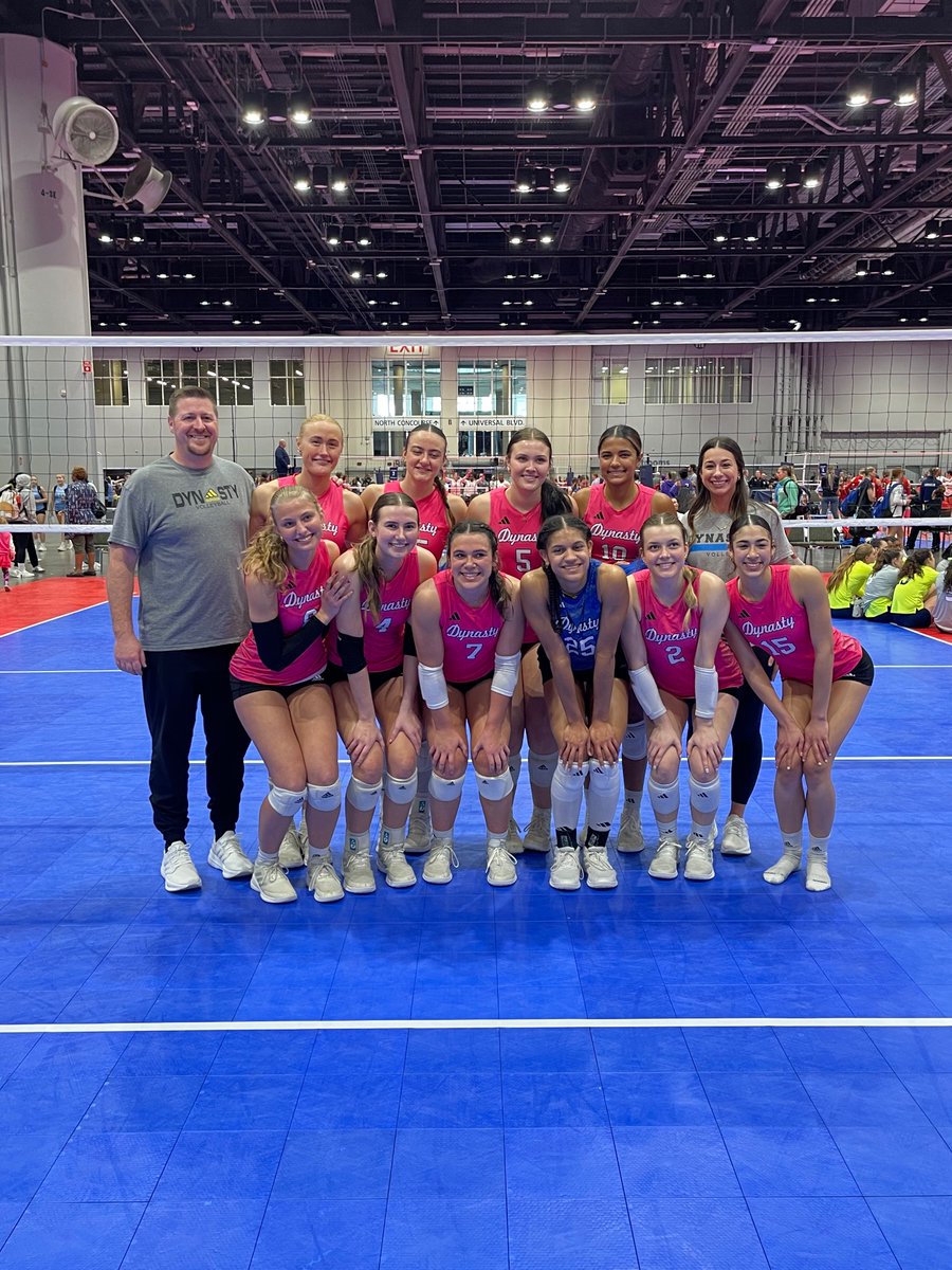 6-0 day 2 at Sunshine Qualifier!! We are ready for gold tomorrow🥇🥇 <a href="/dynastyvbc/">DYNASTY Volleyball</a> #qualifier #florida #classof2026