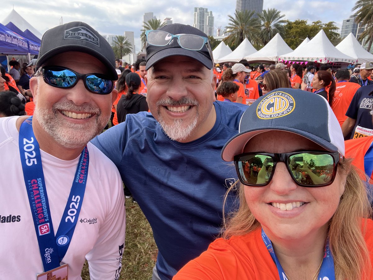 With the amazing principals from Ronald Reagan Doral SHS &amp; ⁦<a href="/CWayK8/">CoralWayK8@CWayK8</a>⁩ (Mr. Garrigo &amp; Mrs. Martin)!