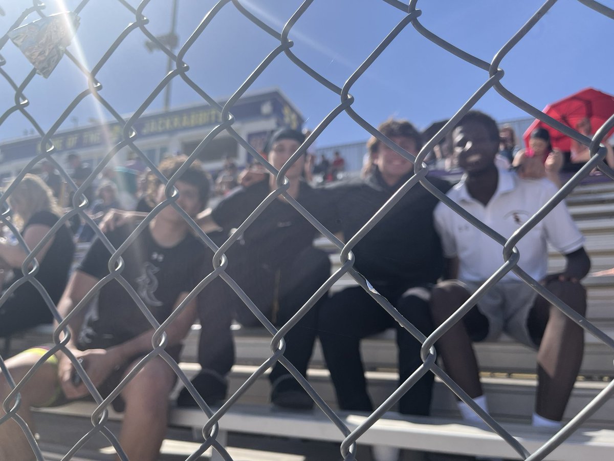 SRHSFootball1's tweet photo. 40 minutes from a championship! https://t.co/wmhanb07uF