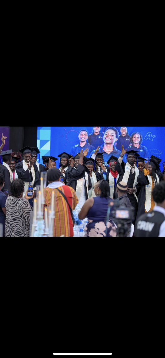 Breenabwire's tweet photo. It’s not about https://t.co/Dp7QP4HjHH’s about effort.And when you bring that effort every single day,that’s where transformation happens.That’s how change occurs.together we are to create a new world #Peer Education Grad https://t.co/VJGrmBGzGu