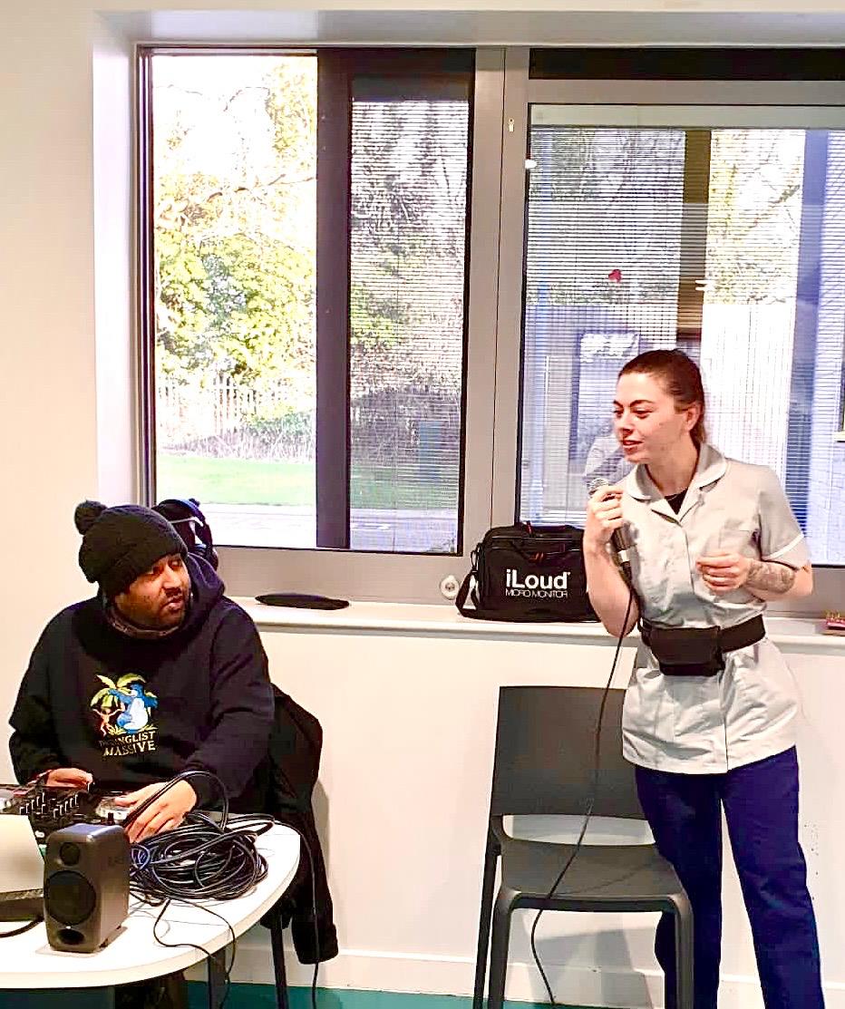 The amazing Brij playing music for patients and staff on Beacon Ward today. Big thanks to <a href="/Raising_Health_/">Raising Health</a> for funding. <a href="/LPTpatientexp/">@LPTpatientexp</a> <a href="/AngelaHillery/">Angela Hillery</a> @LPT_DeputyChair @LPT_EDI <a href="/RecoveryCollege/">Leicestershire Recovery College</a> <a href="/BrightSparksMH/">BrightSparksArts</a> <a href="/AandHUHL/">Arts & Heritage University Hospitals Leicester</a>