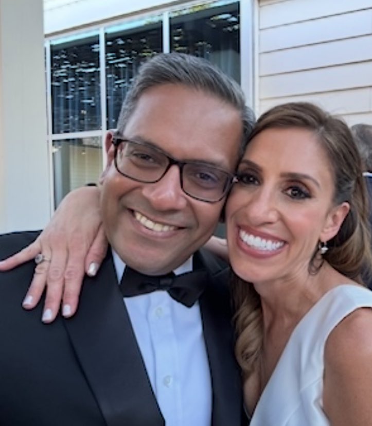 SurgEdMD's tweet image. Itβs the greatest feeling to see your mentees achieve tremendous success!!
So very proud of @ATompeck, former fellow @UTSW_Surgery & @KericNatasha former fellow @ShockTrauma_CC on becoming Fellow of Critical Care Medicine (FCCM)! Congrats!!ππ½ππ½@SCCM @SCCM_Surgery @BannerHealth