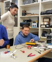 Last world radio day we spent the evening building an UNUN. Learning of the day: We definitely need to practice soldering. 😄👩‍🏭
