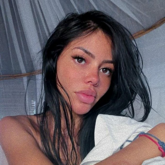 Watch Canela Skin's leaked NSFW photo on TwXstars