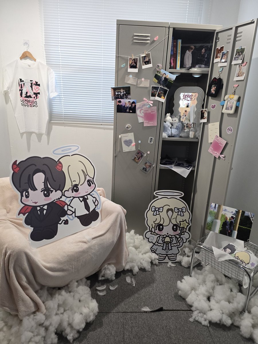 정한x슈아 카페
카페가 이뻤어!
공간이 작아서 오래 있진 못했지만
럭드가 너무 빨리 끝나버려서 구경도 못함ㅠ
#L32C
#천국에는이렇게예쁜천사가있구나
#니가천사면내가더예뻐해줬을텐데