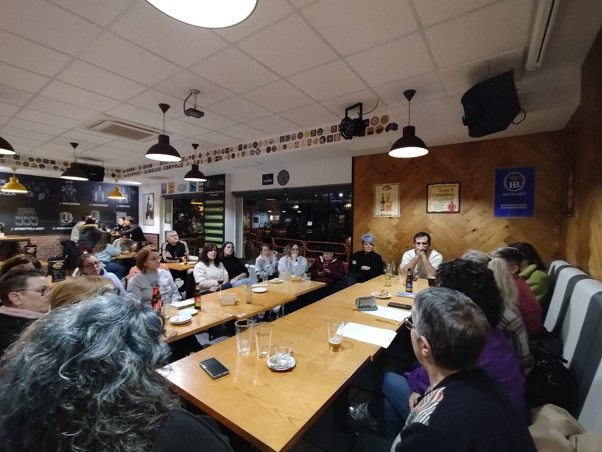 8m_toledo's tweet photo. Las Kellys es una asociación española de camareras de piso que pretende dar visibilidad a la problemática profesional de las trabajadoras de la limpieza en hoteles.

El nombre de “Las Kellys” se forma con un juego de palabras: “la Kelly, la que limpia”, las que limpian hoteles. https://t.co/IrnUbw8MUm
